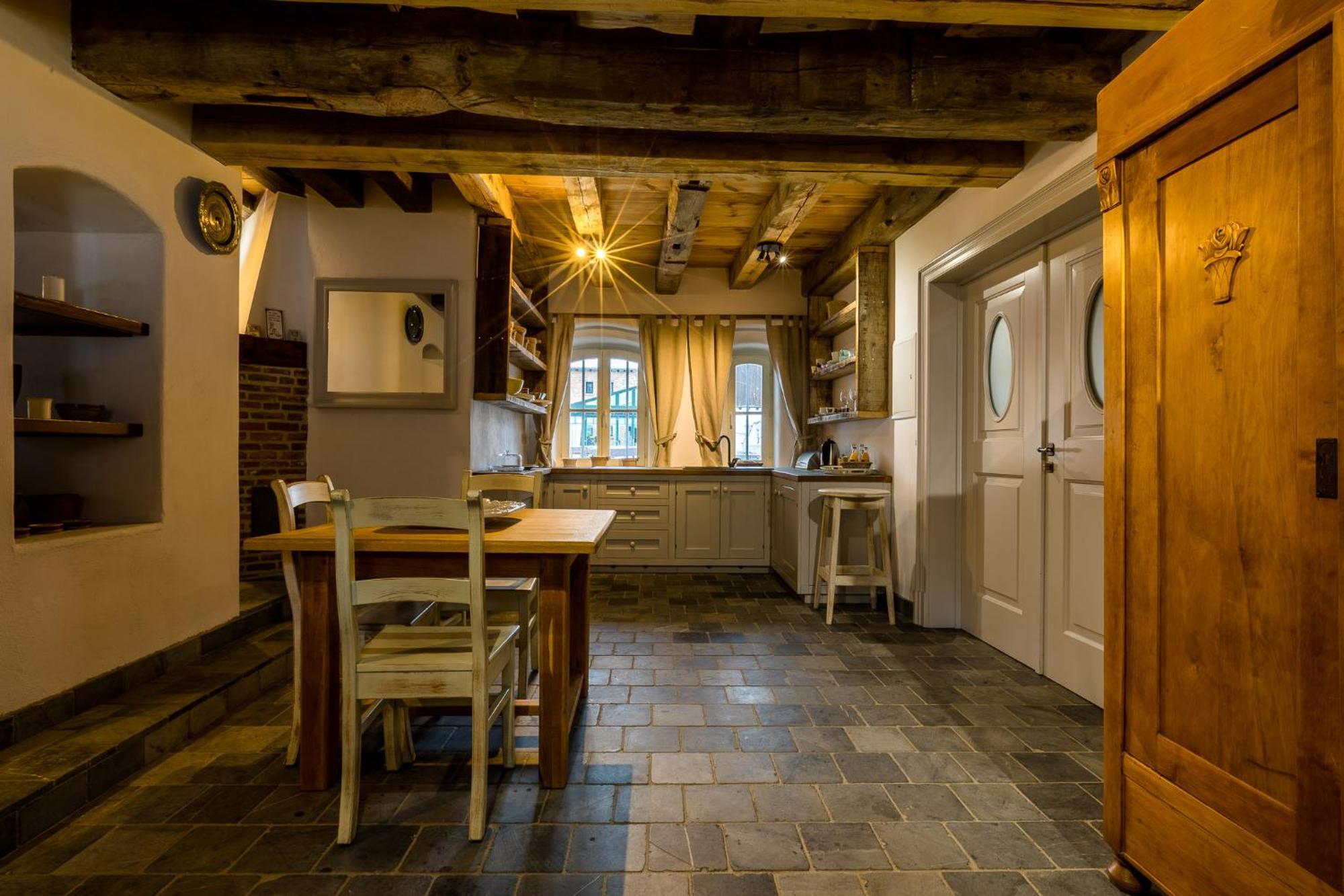 Gosciniec Pod Zajacem Bed & Breakfast โอเลสนิกา ภายนอก รูปภาพ