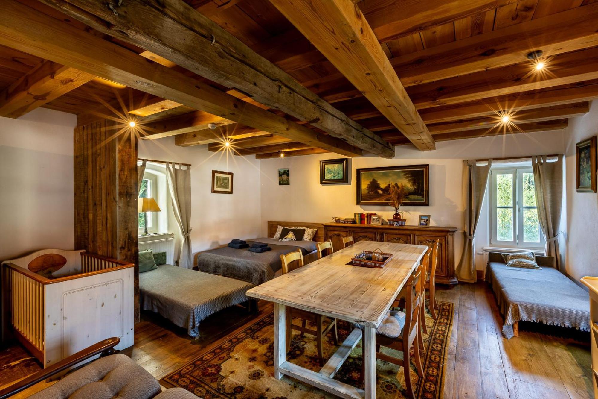 Gosciniec Pod Zajacem Bed & Breakfast โอเลสนิกา ภายนอก รูปภาพ