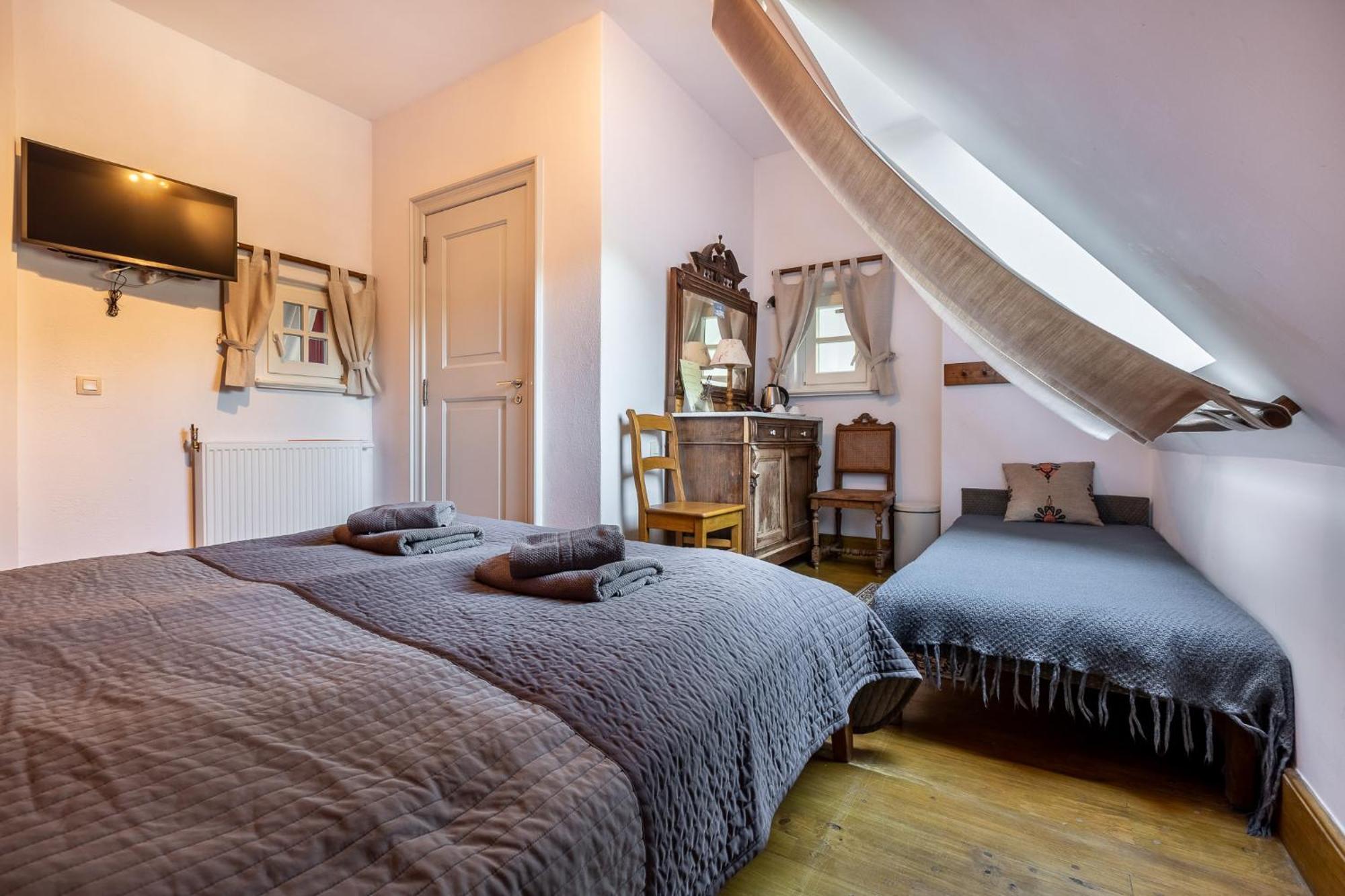 Gosciniec Pod Zajacem Bed & Breakfast โอเลสนิกา ภายนอก รูปภาพ